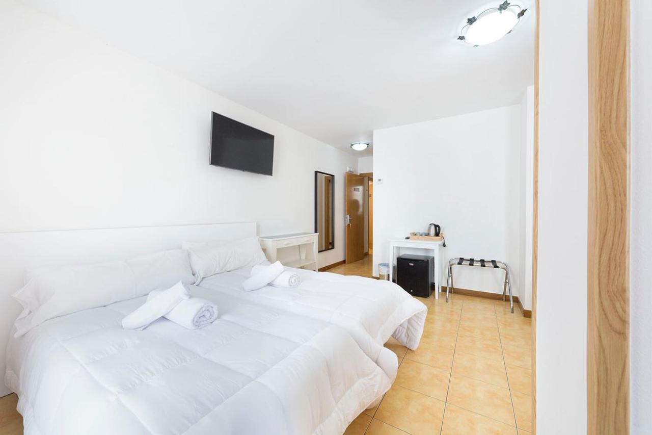Stellae Luscofusco Hotel Santiago de Compostela Bagian luar foto