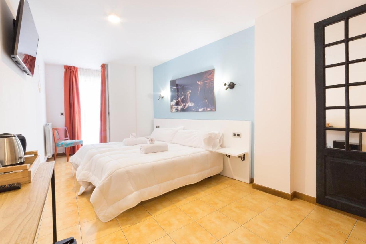 Stellae Luscofusco Hotel Santiago de Compostela Bagian luar foto