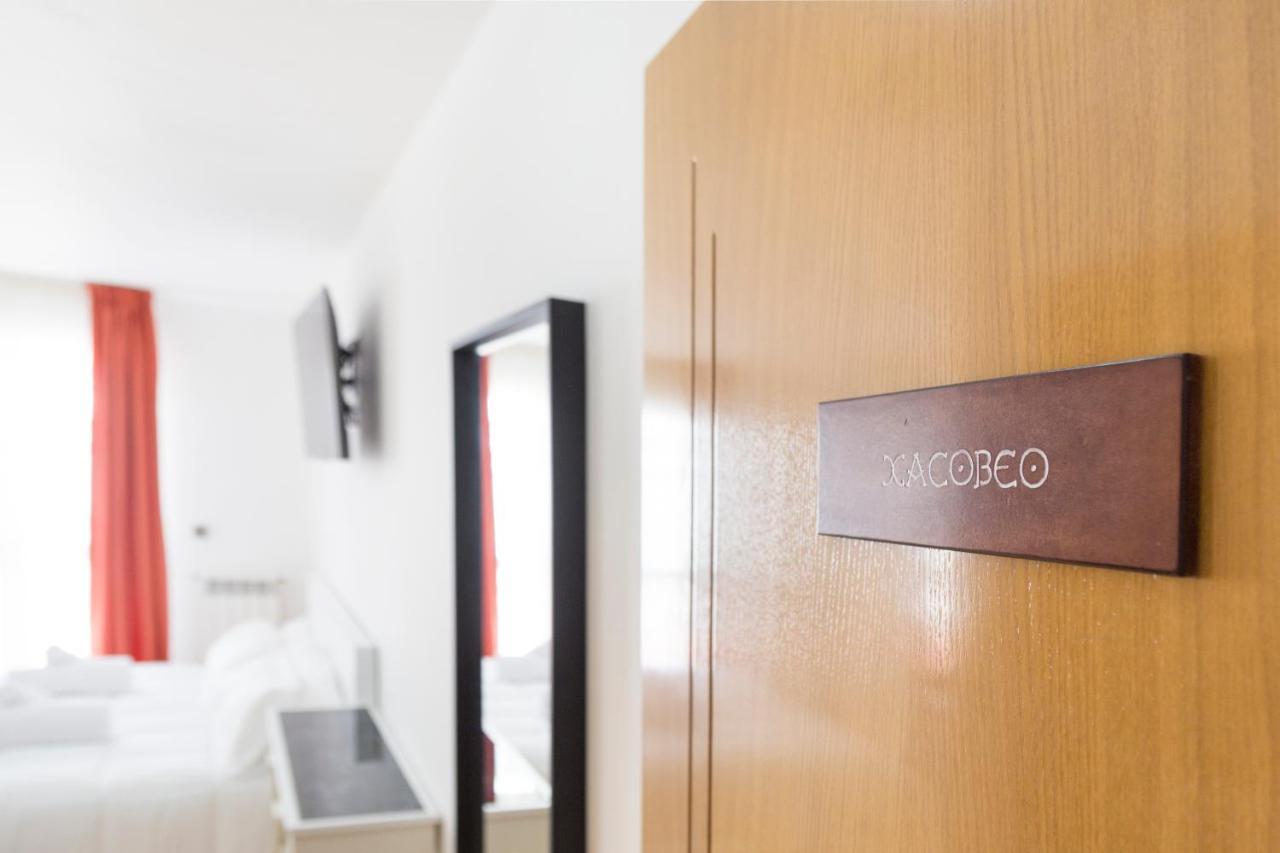 Stellae Luscofusco Hotel Santiago de Compostela Bagian luar foto