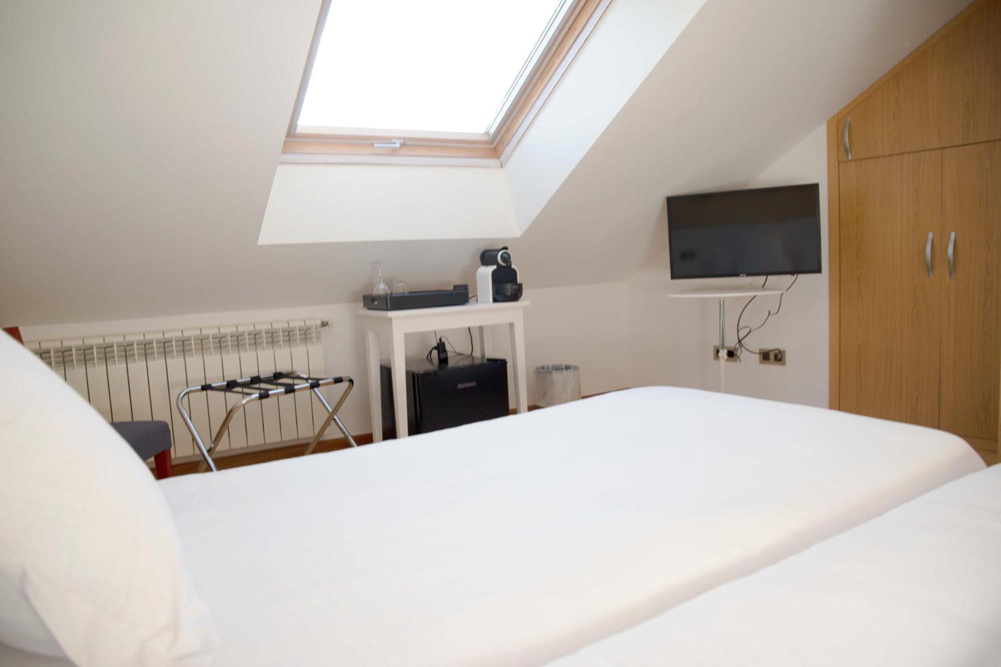 Stellae Luscofusco Hotel Santiago de Compostela Bagian luar foto